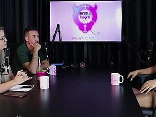 SWINGER HOUSE TRANS TRYOUT TURNS BRIGAS MANSÃO URSO WILD!