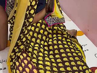 Desi Saree Babe Intense Dirty Sex Hindi Audio