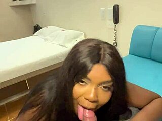 colombiana orders delivery pays with hot creampie sex 🔥🍑💦