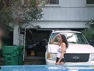 wanna see ginger bytes fuck hard in garage?