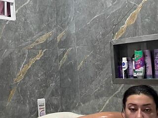 Bold Brazilian babe's first intense tub bath for fans