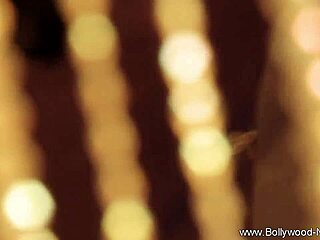 Bollywood babe teases flashing exotic nude curves