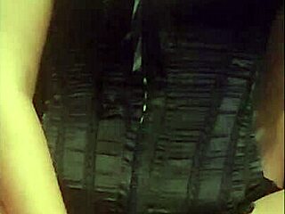 damn hot teen tess toys her curvy ass big tits!