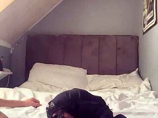 bi muslim dude slurps cock hungrily