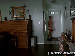 i'm blondie i jerked off huge cock sooo good!!