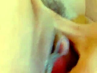 Morena squirts in shaved pussy during JOI virtual fuck!