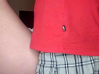 horny milf begs for deep creampie in shaved pussy 😈💦