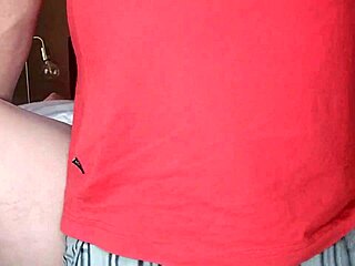 horny milf begs for deep creampie in shaved pussy 😈💦