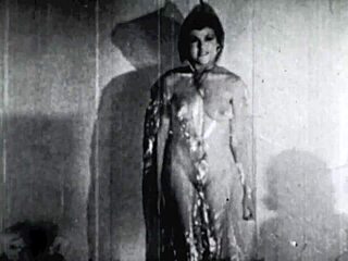 Vintage Lesbians Lick Hairy Beavers in Retro Antique Scenes