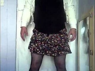 craving pee taste as bisexual sissy i swallow nonstop