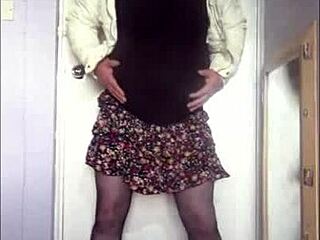 craving pee taste as bisexual sissy i swallow nonstop