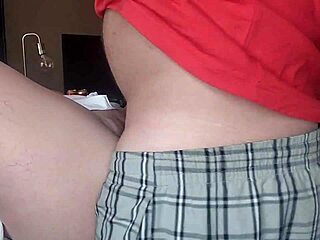 horny milf begs for deep creampie in shaved pussy 😈💦