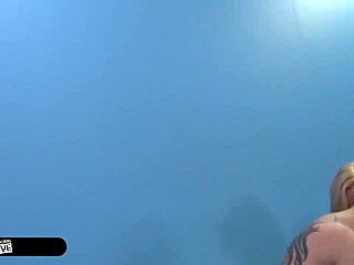 rose's pussy quivers under eager tongue while curvy beauty awaits double fun