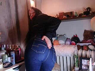 jeans ass worship tease 😍🍑
