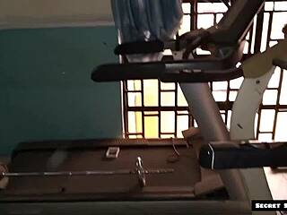 oh man, gym instructor here, uh big ass 45 yo client seduced me bad, i pounded her horny pussy wit my huge bbc so deep!