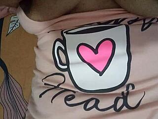 curvy latina masturbates juicy pussy lips on hidden cam