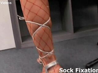 i bet you love sniffing my sweaty gym socks after workout