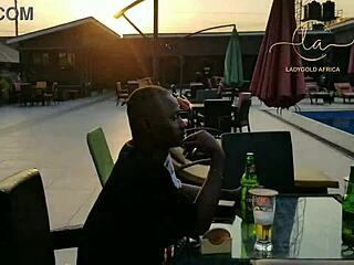 Ebony goddess, kiss me in this bar for maximum orgasm fun!