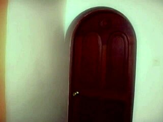 mikobu giovanna valcarcel in baño de damas 2003