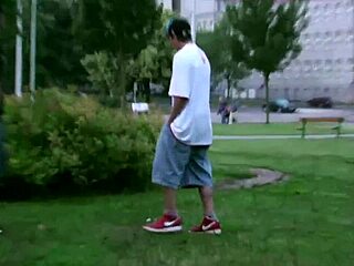 hey teens wanna street threesome pound my pussy?