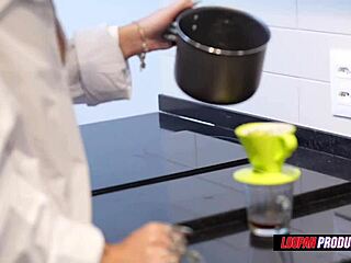 skinny brazilian redhead rides cock wildly ruivinha de floripa 😍🍆