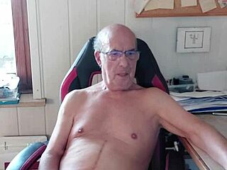 Norbertww's monster cock blasts cum on Chaturbate cam