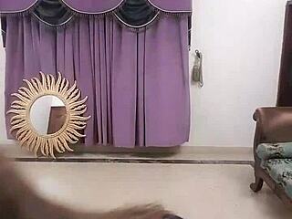 desi arab slut fingering her wet pussy on cam now?