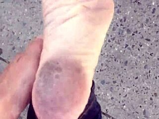 Amateur Dirty Calloused Barefoot Feet Fetish Closeup