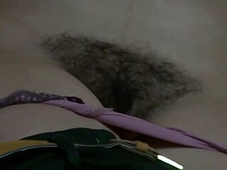 hairy pussy begs hard cock creampie fill-up