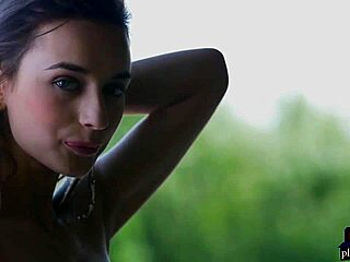 Gloria Sol's passionate outdoor striptease stirs wild desires