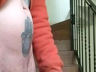 I JERK OFF in garage while neighbor chats nearby