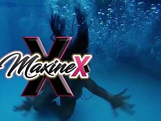 nadia white dives into wet milf pussy licking frenzy 👅💦