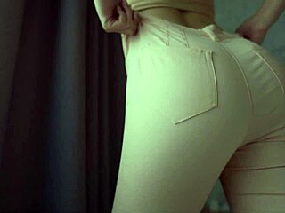 Worship This Perfect Big Ass In Jeans!