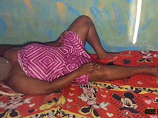muscular ebony queen bends for curvy amateur pounding