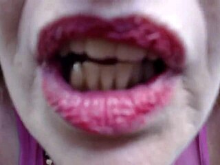 Blue-Eyed American Dawnskye Shares Birthday Masturbation and Fingering Fun