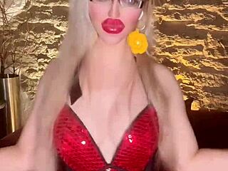 Singer findom goaldigger controls captivating performance session