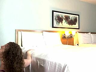 Blackvenum pounds Kween Bunny's pussy in sloppy hotel missionary