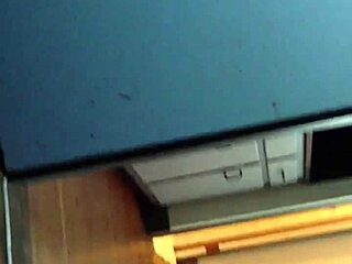 Hidden cam catches her thrilling first amateur try