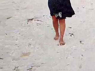 Horny Latina flashes tits and ass on Mexican beach