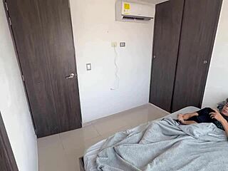 skinny colombian teen sneaks in catches me stroking her pics