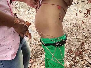 Country aunt creampie doggy in homemade outdoor threesome