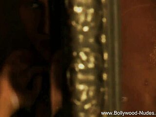 Indian Goddess Teases Erotic Undress Dance Body Reveal