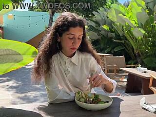 i asked friend for cafe facial cumwalk 😍🍆💦