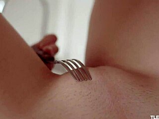 good morning elizabeth l & nicolette a start day with wet lesbian kitchen pussy licking 👅💦
