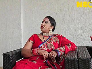 hungry seductress craves juicy pussy licking quickie