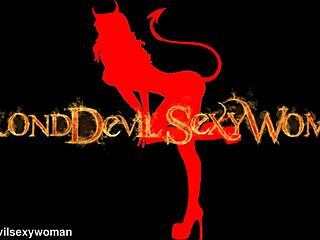 blonde latina mature fingers her tasty clit homemade