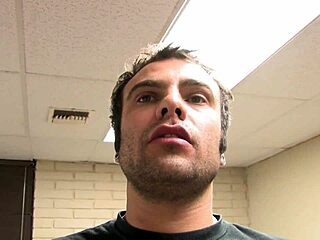 Fucking sexy brunette cougar in heels and lingerie!