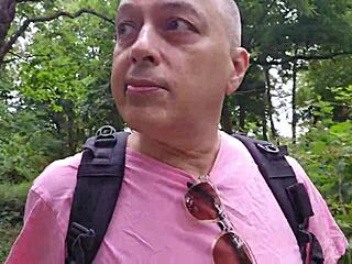 Wanna hit Clapham Common cruising trails for outdoor public toilet action?