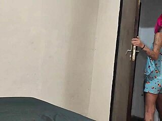 novinha, watch this coroa teach you perfect cock riding