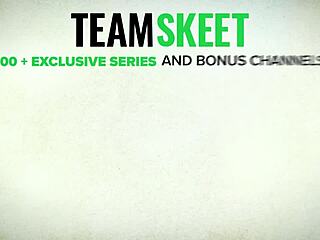 stepbro tease explodes into wet double penetration fuck fest 😈💦